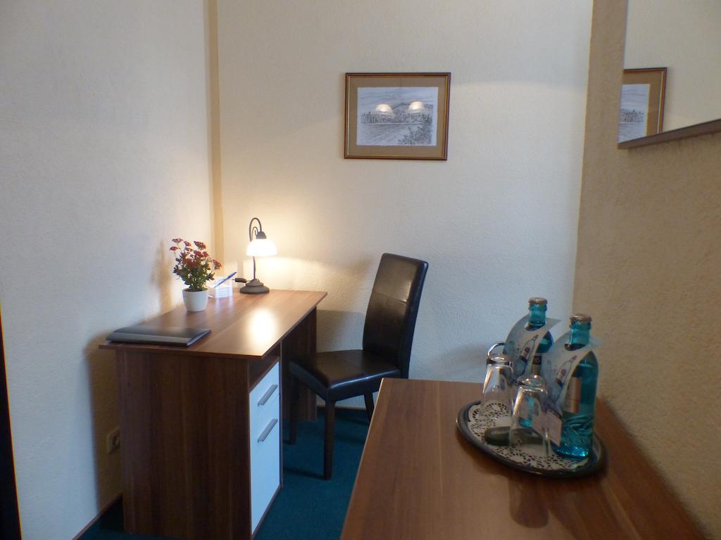 Hotel Friedchen Mit Eigener Fleischerei Artern ห้อง รูปภาพ