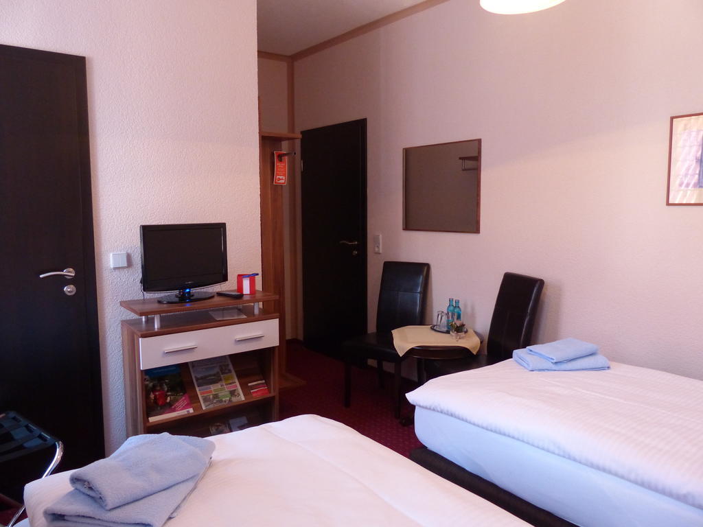 Hotel Friedchen Mit Eigener Fleischerei Artern ห้อง รูปภาพ