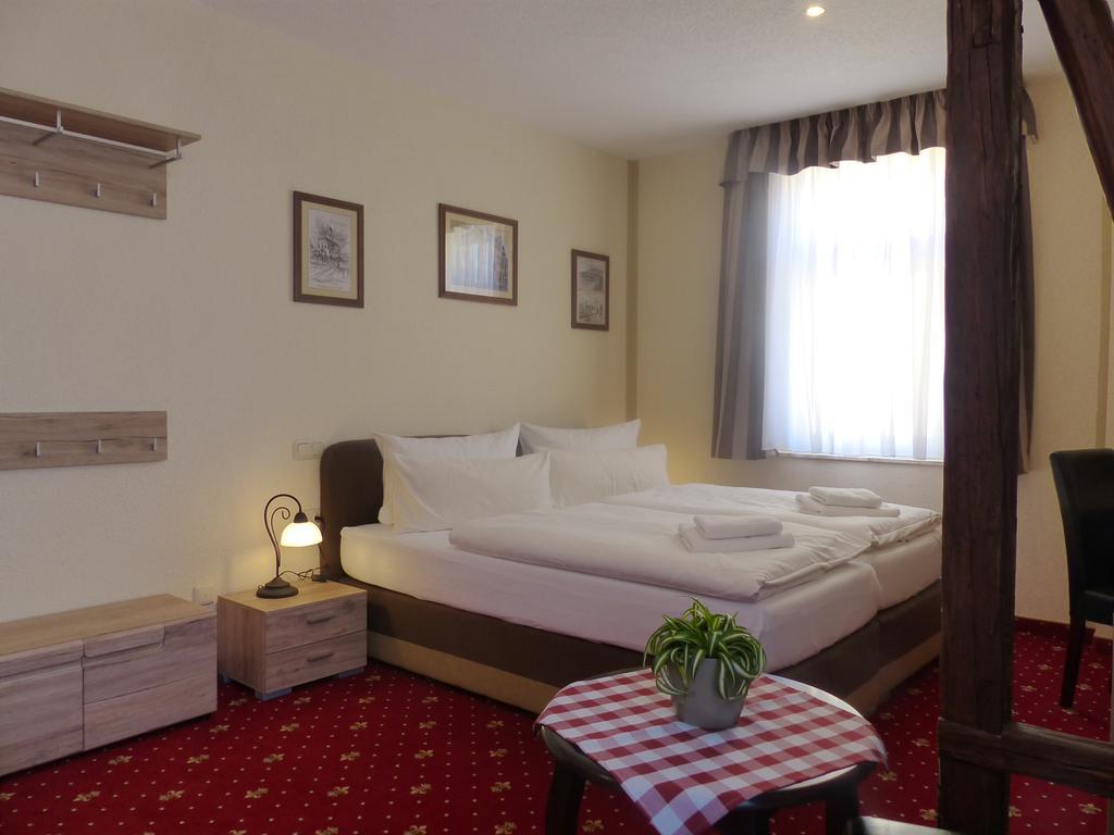 Hotel Friedchen Mit Eigener Fleischerei Artern ภายนอก รูปภาพ