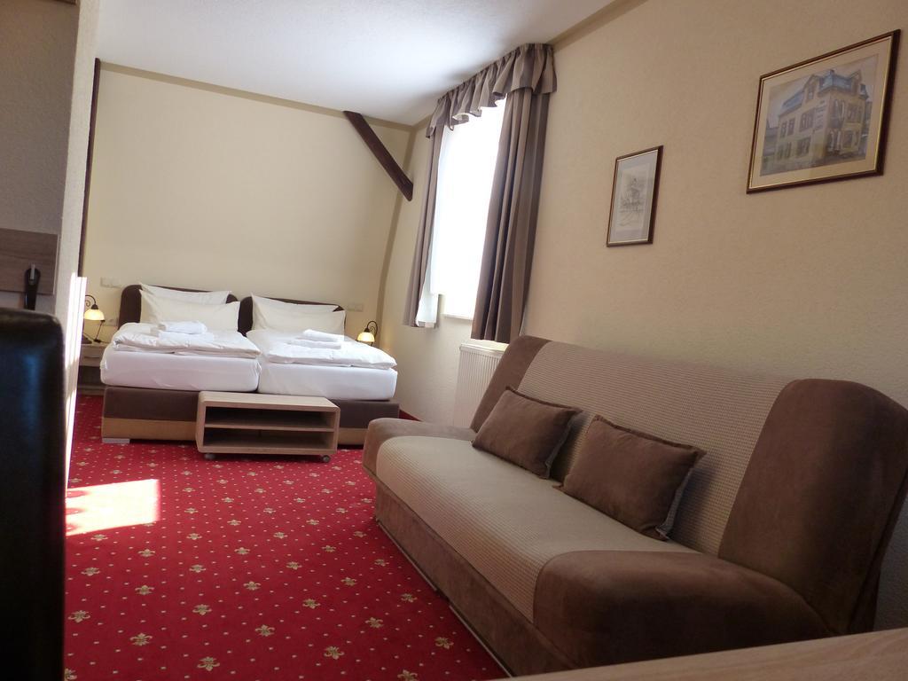 Hotel Friedchen Mit Eigener Fleischerei Artern ภายนอก รูปภาพ