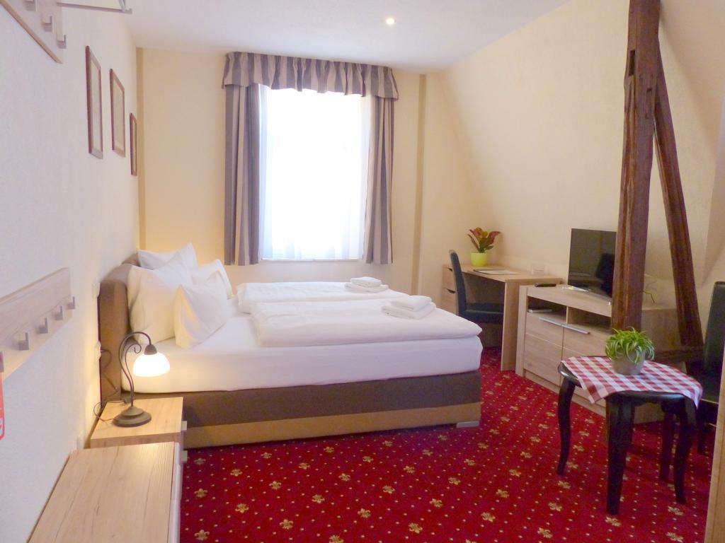 Hotel Friedchen Mit Eigener Fleischerei Artern ภายนอก รูปภาพ